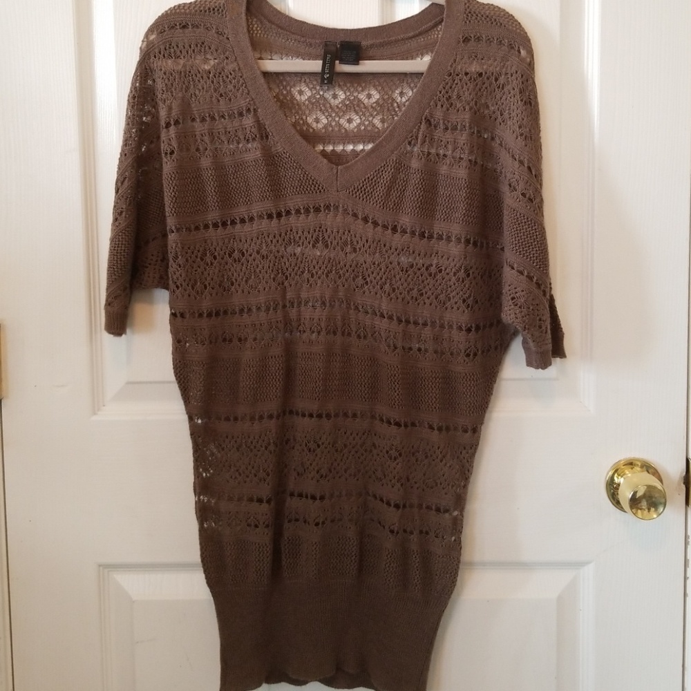 Full tilt knit tunic.